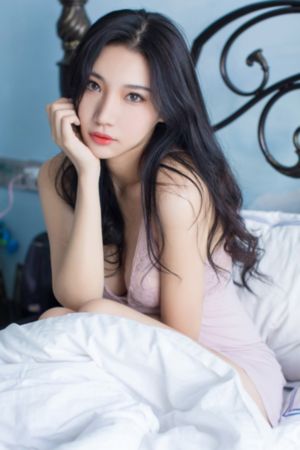 欧美大牌女装修身_普通话在线观看